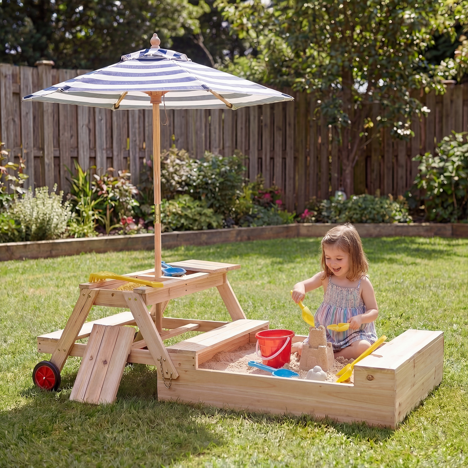 Costway 3 in 1 Sabbiera in legno con panche ombrellone rimovibile e regolabile e ruote, Tavolo da picnic per bambini trasformabile