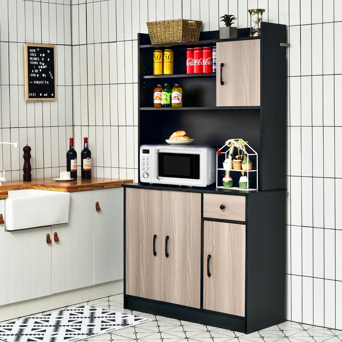 Costway Armadio da cucina alto 180cm con stazione di ricarica integrata, Buffet con vetrina piano per microonde cassetto Nero