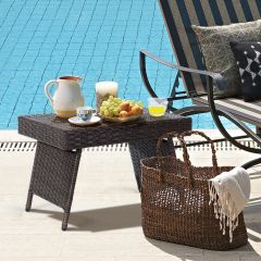 Costway Tavolino da caffè in vimini pieghevole con cuscinetti antiscivolo, Tavolino da esterno per piscina cortile balcone