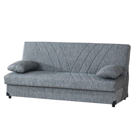 divano con spazio extra