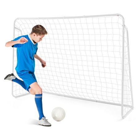 porta da calcio per ragazzi giovani
