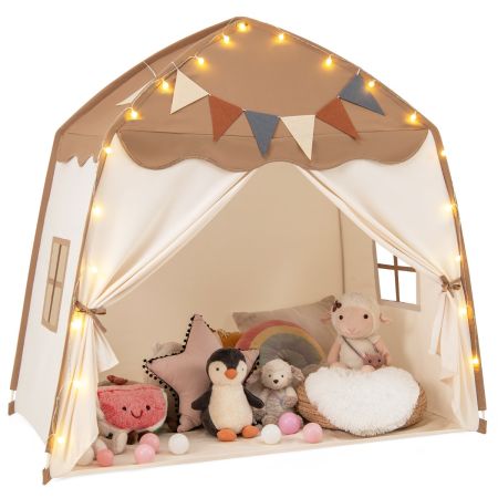Design boho accattivante, luci decorative e bandierine