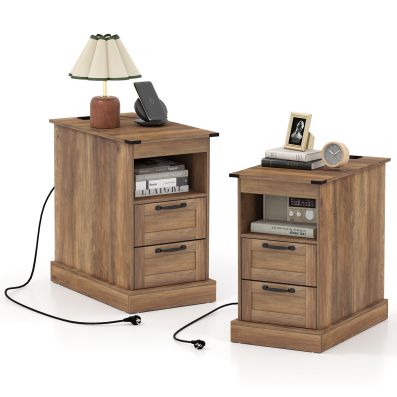 Set di 2 comodini con stazione di ricarica Comodini in rattan con
